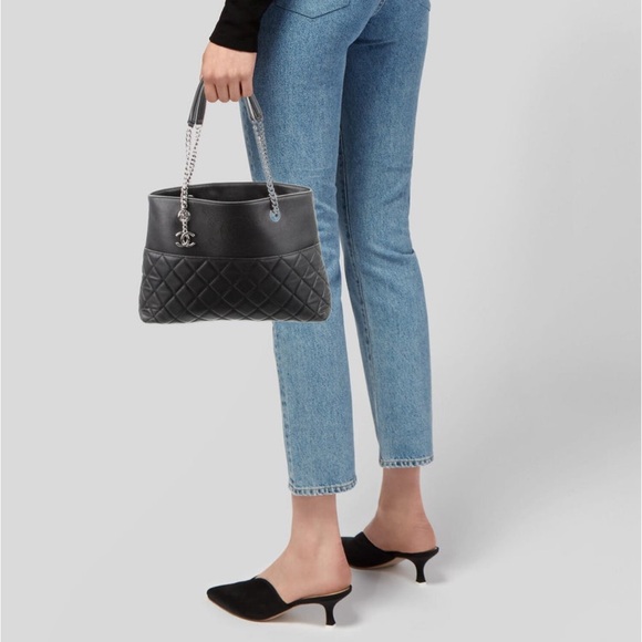 Authentic Chanel Medium Urban Delight Tote Bag - Picture 3 of 5